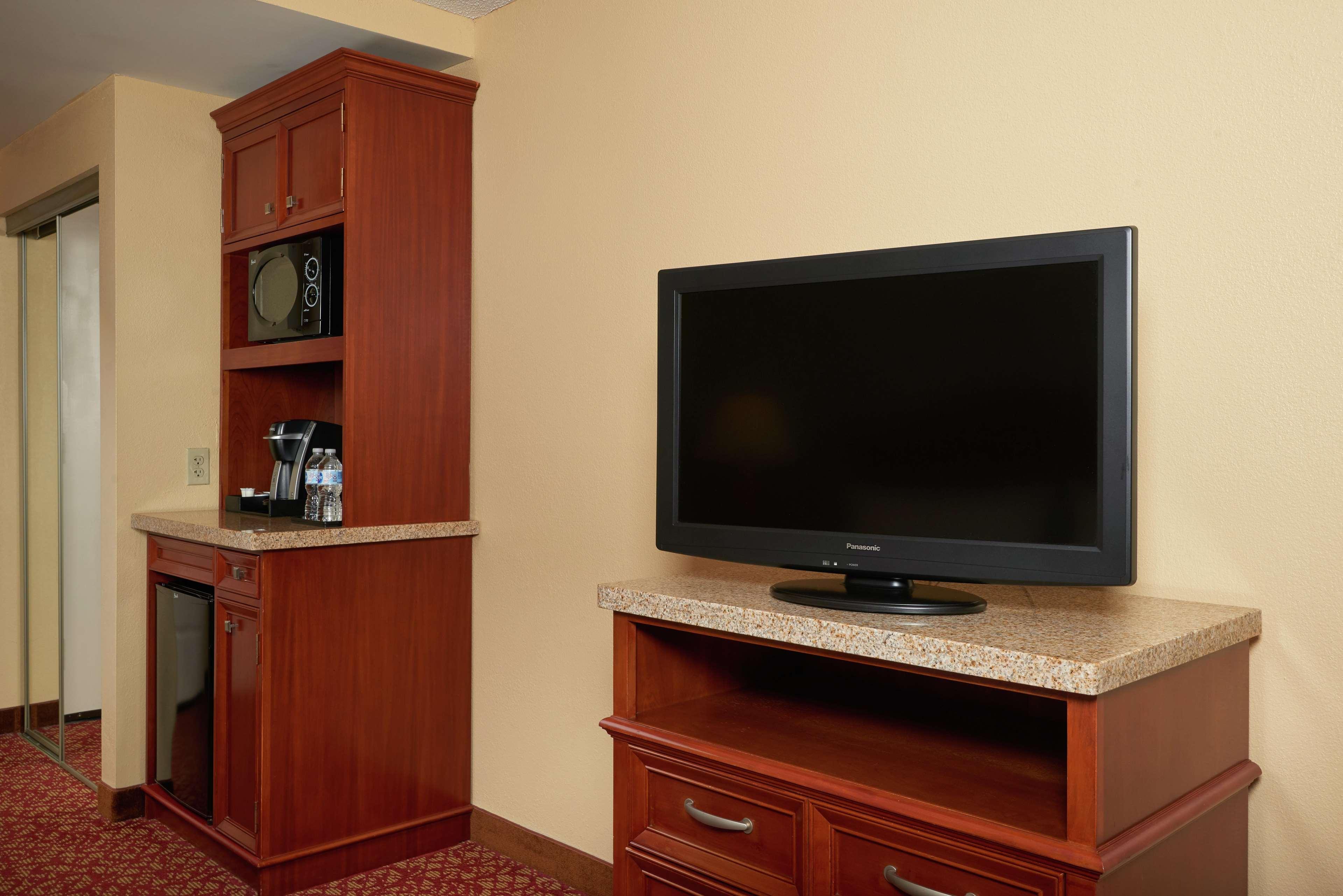 Hilton Garden Inn Newport News Luaran gambar