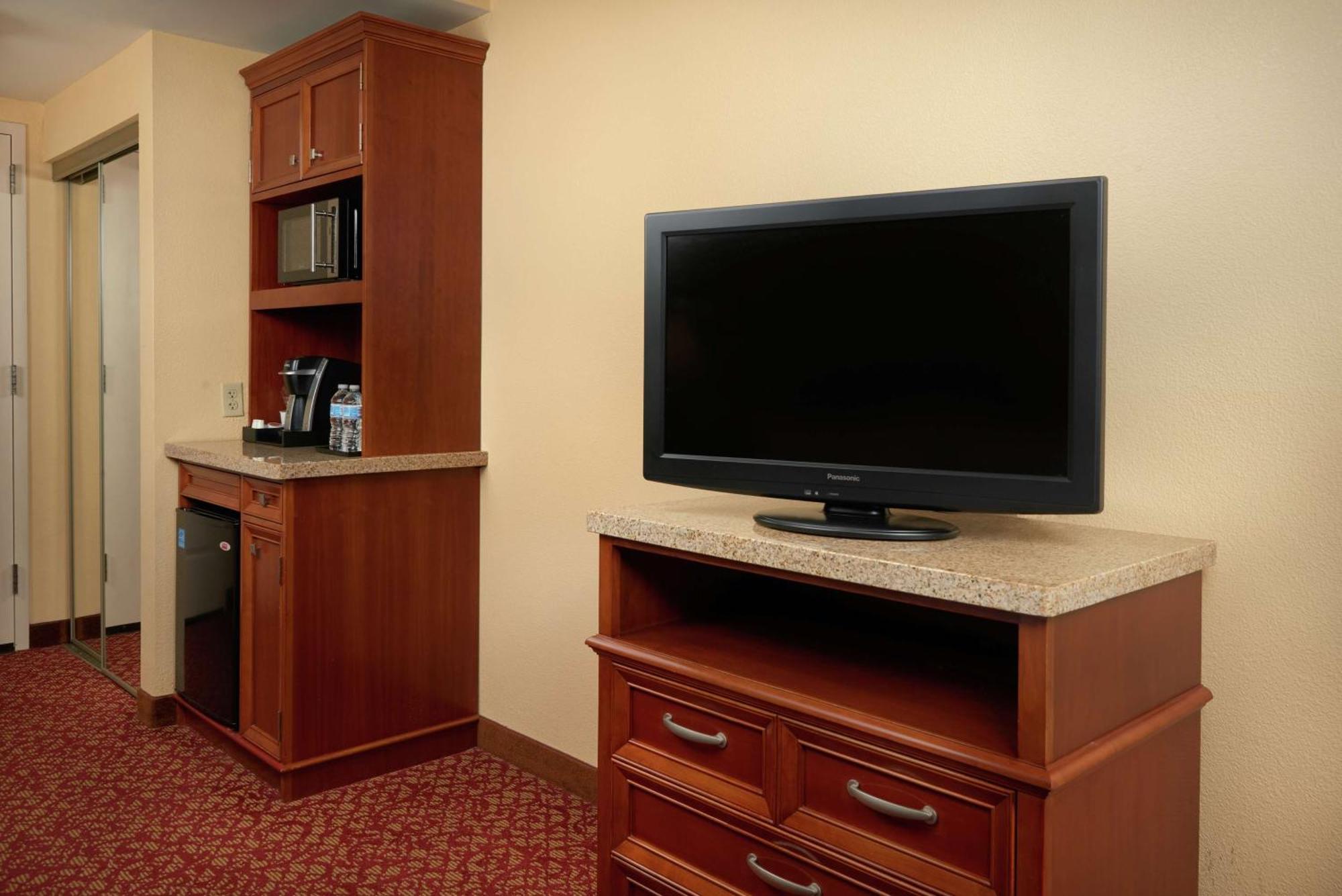 Hilton Garden Inn Newport News Luaran gambar