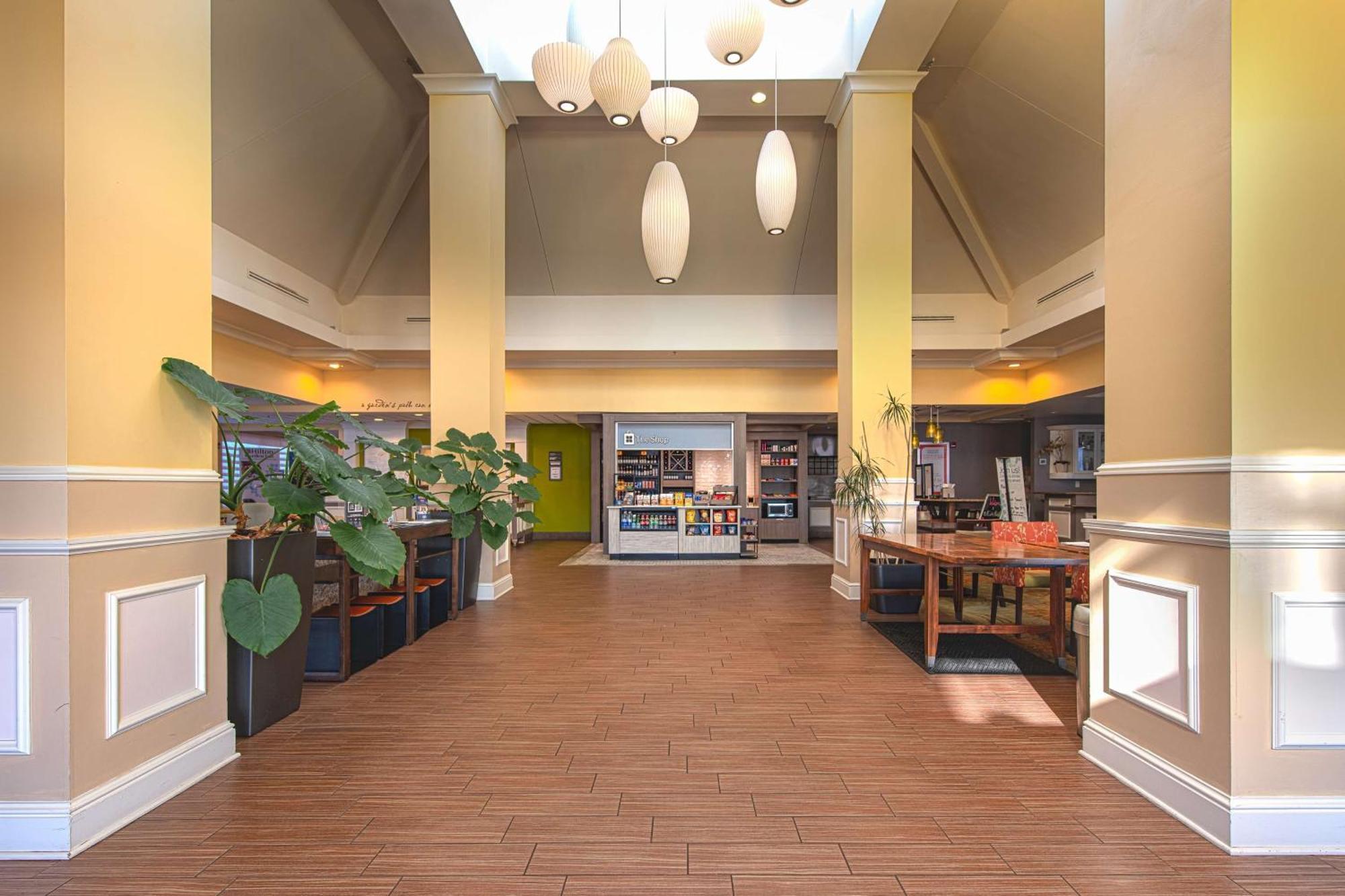 Hilton Garden Inn Newport News Luaran gambar